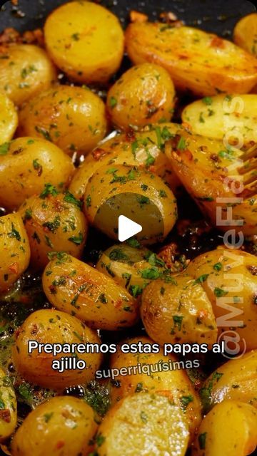 Sweet Potato Recipes Roasted, Garlic Potatoes, Deli Food, Delicious Vegetables, 7 Minutes, Mexican Food Recipes Authentic, Sweet Potato Recipes, Fresh Cilantro, Potato Recipes