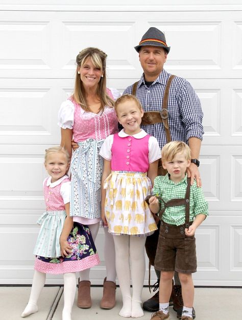 German Halloween Costume, Lederhosen Diy, Diy Oktoberfest Costume, Diy Lederhosen, Octoberfest Outfits, Lederhosen Kids, Sewing Rabbit, Hostess Cupcakes, German Costume