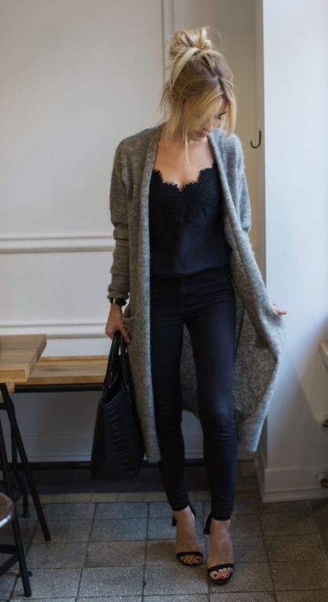 Minus the heels, this is my look on the daily...except with a long black duster...and either leggings or jeans...and different camisoles or graphic tees. Black Duster, Long Outfit, Black Cardigan Sweater, Wardrobe Stylist, Cardigan Outfits, Looks Style, Mode Inspiration, Fall Winter Outfits, Outfit Idea