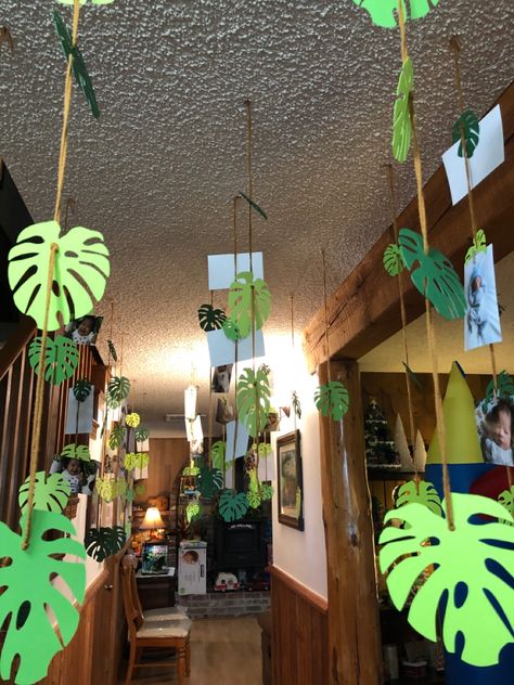 Safari Ceiling Decorations, Safari Backyard Decor, Jungle Theme Entrance, Jungle Decor, Safari Theme Birthday, Safari Decorations, Safari Theme Party, Safari Birthday, 1st Year