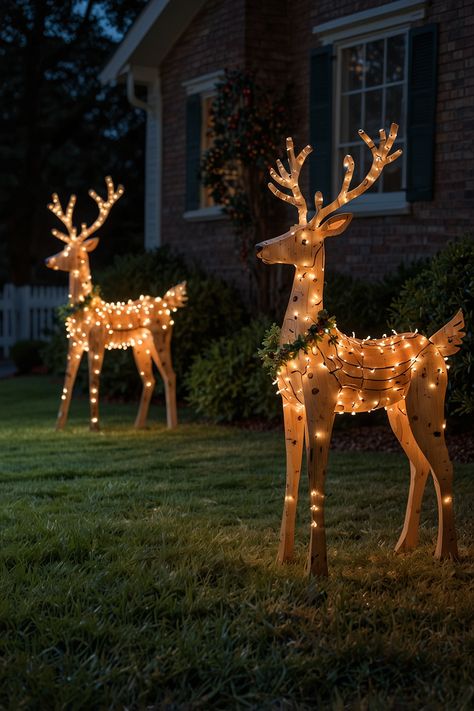 Transform your yard this holiday season with charming Christmas yard art that blends perfectly into the fall atmosphere. Adorn your space with wooden reindeer, soft ambient lighting, and lush evergreen wreaths for a festive yet cozy outdoor decor.  #ChristmasYardArt #FallDecor #WoodenReindeer #HolidayDecor #CozyVibes #EvergreenWreaths #OutdoorDecor #SeasonalDecor #ChristmasInFall Christmas Garden Decor Ideas, Simple Christmas Yard Decor, Christmas Lights Yard Ideas, Light Up Reindeer Outdoor, Christmas Deco Outdoor, Outdoor Garage Christmas Decor, Outdoor Christmas Decorations Yard Lawn Ornaments Diy, Outside Christmas Decorations Yards, Christmas Decor Front Yard