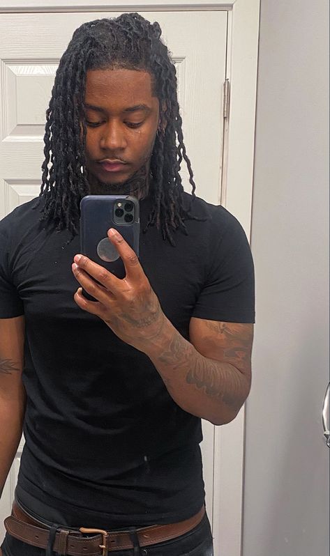 Mens Micro Locs, Sister Locs Men, Micro Locs Men, No Middle Part Locs, High Top Dreads Styles For Men, Men Dread Styles, Afro Hair Color, Locks Styles, Locs Men