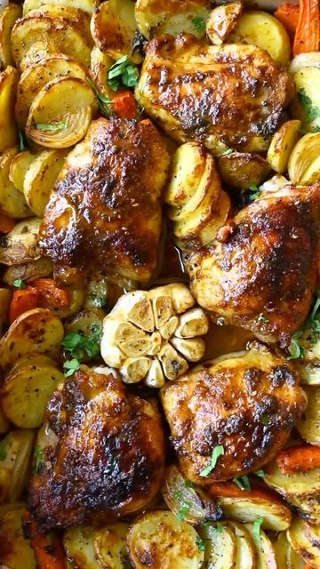 Lebanese Baked Chicken, Chicken Potato Bake, Chicken With Potatoes, Yogurt Chicken, Carrots Potatoes, Leafy Salad, Chicken Potatoes, Lebanese Recipes, Pita Bread