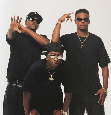 jodeci ᥫ᭡ on Instagram: “hey y’all 💙 hope everyone is enjoying their day 🥰 #donalddegratejr #donalddegrate #devanteswing #dalvindegrate #dalvin #jodeci…” 90s R&b Groups, 90s Black Men, Group Pic, R&b Soul, Hip Hop And R&b, 90s Hip Hop, Nails Coffin, Men Boys, The Bad