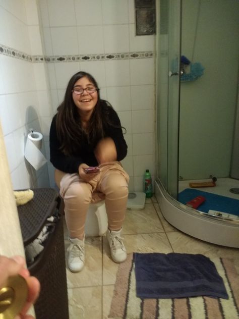 Ladies Restroom, Boss Queen, Pose Fotografi, Girlfriend Goals, Tumblr Funny, Monaco, Cool Girl, Queen, Key