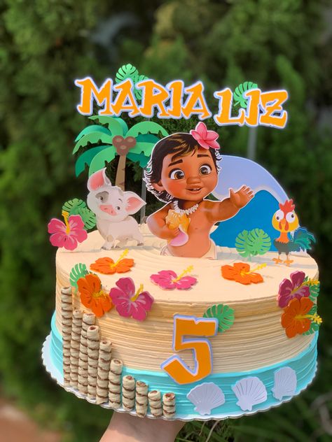 Baby Moana Birthday Cake, Moana Cake Ideas, Moana Birthday Cake Ideas, Baby Moana Cake, Moana Birthday Party Cake, Moana Birthday Decorations, Moana Party Decorations, Birthday Party Paper Decorations, Moana Birthday Cake