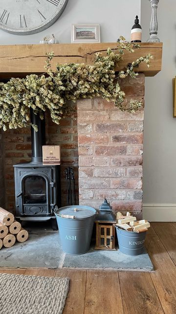 Chelsea | Exposed Brick & Wood on Instagram: "Top tip on how I clean my log burner screen. Simple technique that my Dad taught me and it works a treat! Happy Thursday 🔥 . . . #logburner #fireplacedecor #cleaninghacks #cleaningtips #cleaningtipsandtricks #cottagestyle #cottagedecor #cottagelife #exposedbrick #fireplace #homehacks #hometips #interiorstyling #howihome #myinteriorsquares #myinteriorstyle #apartmenttherapy #woodburner #woodburning #woodburningstove #stove" Wood Stoves Ideas Living Rooms, Cottages House, Exposed Brick Fireplaces, Kitchen Mantle, Feature Fireplace, Wood Burner Fireplace, Wood Burning Stoves Living Room, Log Burner Fireplace, Log Burner Living Room