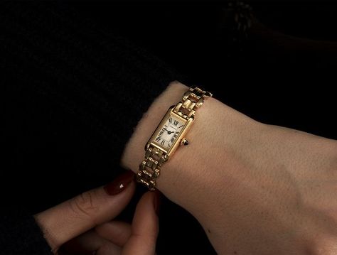 Gold Watches Women Vintage, Women Watch Aesthetic, Vintage Dainty Watch, Watch Aesthetic Women, Cartier Vintage Watch, Gold Watch Aesthetic, Eldest Daughter Aesthetic, Mini Watches, Vintage Gold Watches