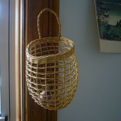 Hand Woven Hanging Onion Basket Onion Basket, Shaker Boxes, Fruit And Vegetable Storage, Slow Design, Vegetable Storage, Wooden Basket, Object Lessons, Fabric Bags, Kiosk