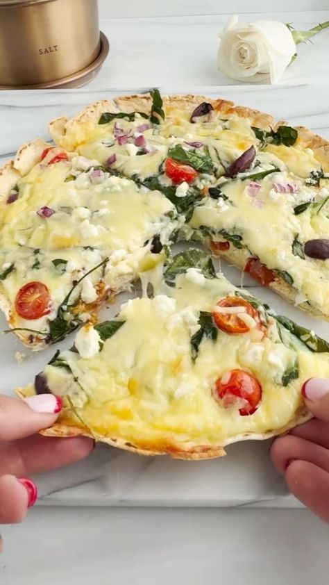 🫒🥘 High Protein Greek-style Breakfast Tortilla. 💁‍♀️ Type "Tortilla" If You Want to Get More Recipes From @mediterraneandiet_meal 👋… | Instagram Keto Crunchwrap, Greek Quiche, Eggs And Cottage Cheese, Keto Pepperoni, Breakfast Tortilla, Chicken Crust, Pizza Easy, Keto Pizza, Cook Recipes