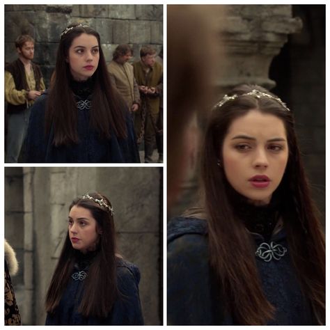 Mary's Blue Dress (with blue cloak) 2x10: Mercy Mary Queen Of Scots Reign Dresses, Mary Queen Of Scots Reign, Reign Costumes, Dress With Cloak, Reign Series, Queen Mary Reign, Mary Reign, Narnia Aesthetic, Blue Cloak