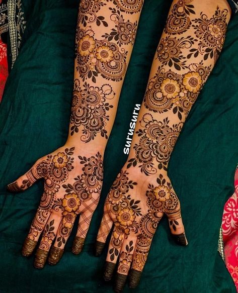 Mehdi Degine Unique, Mehandi Hands, Mehdi Degine, Bride Mahendi, Bride Henna, Arabic Bridal Mehndi Designs, Front Mehndi Design, Khafif Mehndi Design, Black Henna