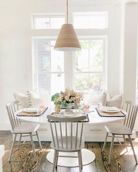 Kitchen Nooks, Modern Farmhouse Dining Room, Modern Farmhouse Dining, Kitchen Nook, Gorgeous Kitchens, Dining Nook, The Dining Room, Dining Room Inspiration, Dining Areas