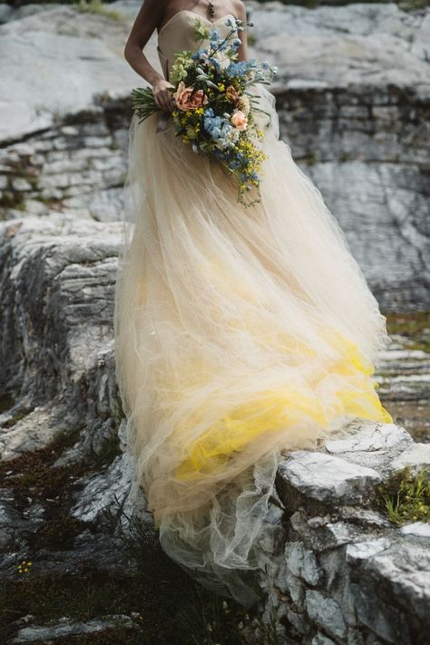 Yellow Weddings, Yellow Wedding Dress, Vera Wang Princess, Moroccan Wedding, Whimsical Wonderland, Country Weddings, Wedding Clothes, Poses Photography, Whimsical Wonderland Weddings