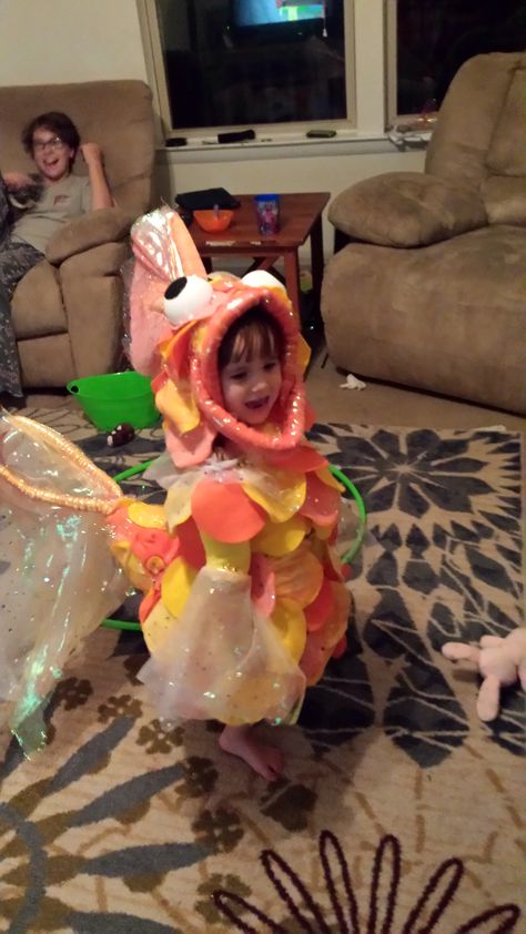 Fantail Goldfish costume I made for my 2 year old. October 2014 Gold Fish Costume, Goldfish Costume, Fantail Goldfish, Fish Costume, Gold Fish, Goldfish, Costume Ideas, Year Old, Halloween Costumes