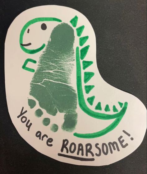 Baby Art Crafts, Dinosaurs Preschool, Footprint Craft, Baby Art Projects, Footprint Crafts, Dinosaur Activities, Toddler Arts And Crafts, Dinosaur Crafts, Footprint Art