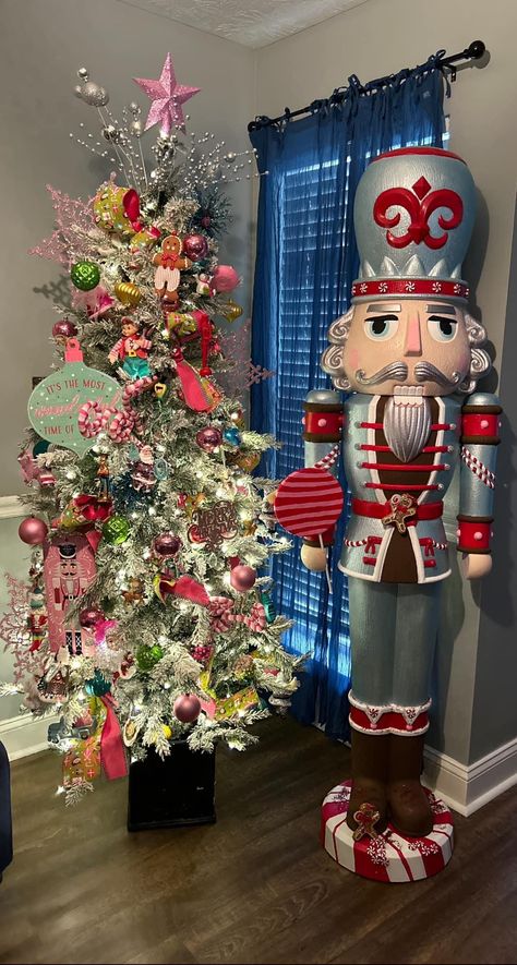 Porch Nutcracker, Grinch Nutcracker, Walmart Nutcracker, Nutcracker Makeover, Nutcracker Inspiration, Nutcracker Diy, Nutcracker Ideas, Nutcracker Christmas Decorations, Nut Cracker