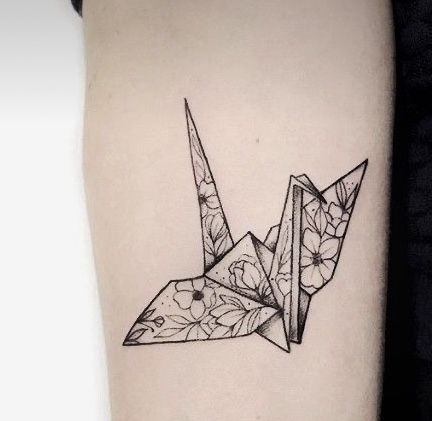 Origami Crane Tattoo, Paper Crane Tattoo, Origami Tattoo, Crane Tattoo, Fan Tattoo, Awesome Tattoo, Japanese Origami, Blossom Tattoo, Cherry Blossom Tattoo