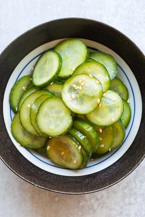 Pickled cucumber in a plate. Pickle Cucumbers, Nashville Fried Chicken, Pickled Cucumber Salad, Smashed Cucumber, Salad Apple, Cucumber Pickles, Smashed Cucumber Salad, Cucumber Canning, Pickled Cucumbers