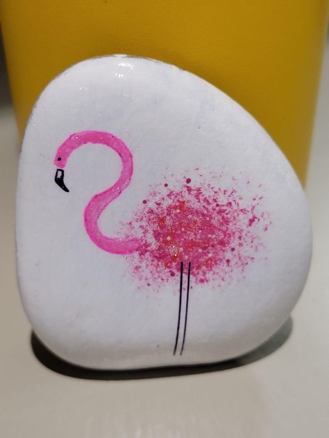 Rock Crafts Diy, Arte Aesthetic, Garden Rock Art, Diy Rock Art, Painted Rock Animals, Stone Art Painting, Beautiful Peacock, Painted Rocks Craft, Art Animation