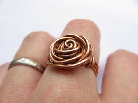 Rose ring Handmade Jewelry Diy Bracelets, Diy Ring, Bijoux Fil Aluminium, Copper Diy, Ring Tutorial, Jewelry Diy Bracelets, Diy Wire Jewelry, Diy Rings, Rose Ring