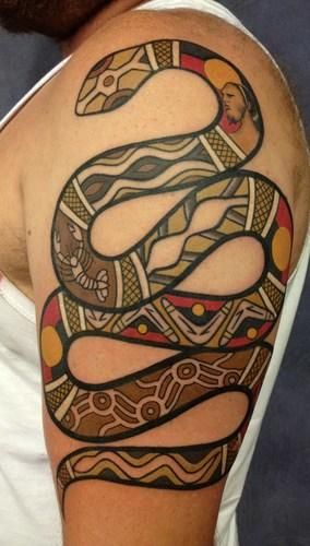 Australian Aboriginal style tattoos Portuguese Tattoo, Aboriginal Tattoo, Australia Tattoo, Australian Tattoo, Aboriginal Dot Painting, Blackout Tattoo, Men Tattoos Arm Sleeve, Wild Tattoo, Snake Art