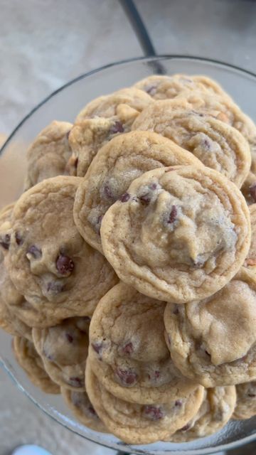 Lauren Bower on Instagram: "This recipe is courtesy of @joyfoodsunshine and she done did it y’all. This is the only chocolate chip cookie recipe you will ever need. 2 sticks salted butter, softened 1 C granulated sugar 1 C light brown sugar, packed 2 eggs 2 tsp vanilla 3 C all purpose flour 1 tsp baking soda 1/2 tsp baking powder 1 tsp fine sea salt (if you only have table salt back off to only 1/2 tsp) 2 C milk chocolate chips Bake on parchment lined cookie sheets in batches. Do not ba Christmas Chocolate Chip Cookies, Halloween Cookie Recipes, Classic Cookies Recipes, Cookie Sheets, Chocolate Chip Cookie Recipe, Candy Recipes Homemade, Chocolate Chip Recipes, Best Chocolate Chip Cookie, Table Salt