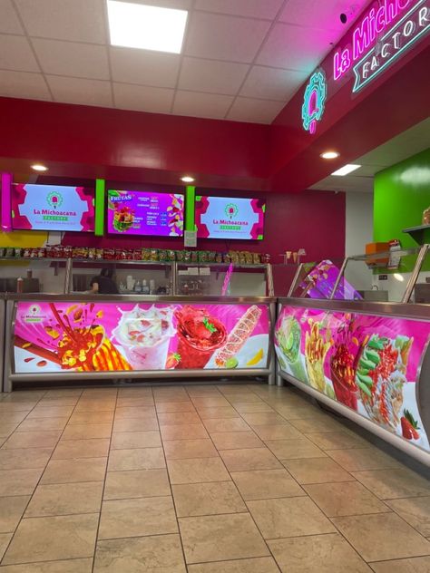 Mexican Ice Cream Shop, Heladerias Ideas Decoracion, Mexican Ice Cream, Juice Bar Design, Hangout Ideas, Mexican Interiors, Ice Cream Stand, Halloween Wallpaper Backgrounds, Bubble Waffle