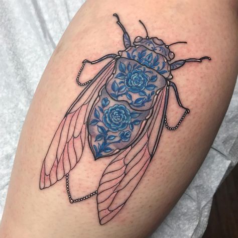 Cicada Tattoo Color, Cicada Chest Tattoo, Cicadas Tattoo, Cicada Tattoo Design, Cicada Drawing, Drawing Therapy, Designing Tattoos, Cicada Tattoo, Cicada Art