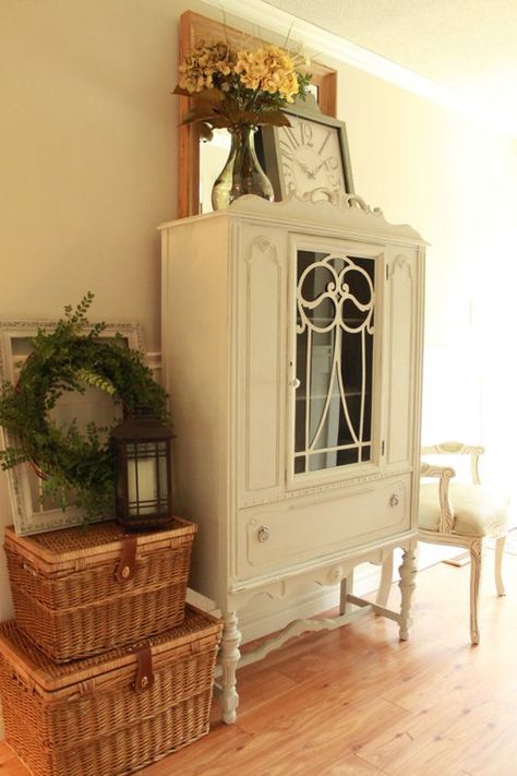 Antique Jacobean China Cabinet by JennyLaneFurniture on Etsy ... Pretty Cabinets, Vintage Furniture Ideas, Jacobean China Cabinet, Furniture Repainting, Jacobean Furniture, Cabinet Upcycle, Vintage China Cabinets, Muebles Shabby Chic, Antique China Cabinets