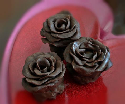 Rose-Shaped Cheesecake Brownie Truffles Rose Shaped Food, Brownie Truffles, Cheesecake Brownie, The Perfect Marriage, Green Tea Recipes, Rose Recipes, Holiday Brunch, Cheesecake Brownies, Dessert Bar