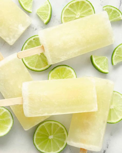 Summer Popsicle Recipes, Lemon Popsicles, Frozen Popsicles, Lime Popsicles, Clean Eating Dessert Recipes, Pineapple Ice Cream, Frozen Limeade, Clean Dessert, Fruit Popsicles