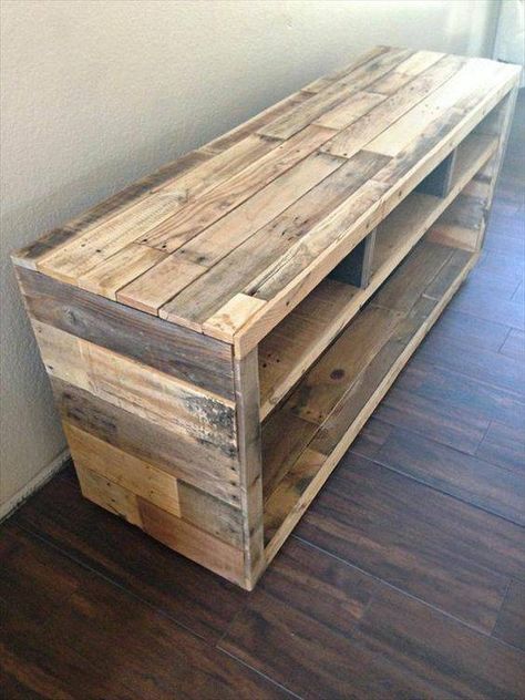 pallet side table or tv stand                                                                                                                                                                                 More Pallet Side Table, Outdoor Pallet, Upcycling Diy, Wooden Pallet Furniture, Pallet Sofa, Wooden Pallet Projects, Pallet Crafts, Diy Holz, Wood Project