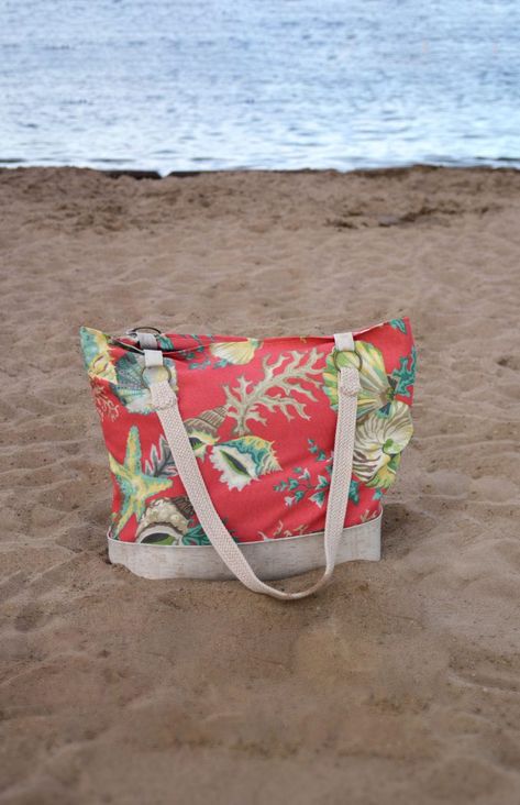 Free Beach Bag Sewing Pattern, Beach Bag Diy Pattern Free Sewing, Diy Beach Bag Large Tote, Diy Beach Bag Pattern, Beach Bag Sewing Pattern Free, Beach Bags Diy, Beach Bag Patterns Free Sewing, Beach Bags Ideas, Designer Beach Bags