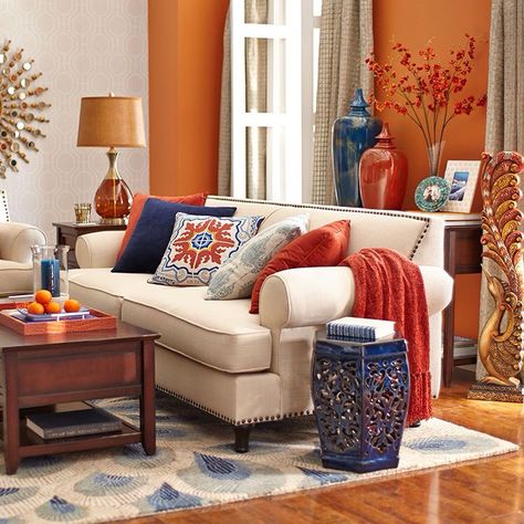 Bears colors!! Living Room Orange, Design Salon, Trendy Living Rooms, Orange Walls, Lounge Design, A Living Room, Living Room Paint, Rustic Modern, Room Colors