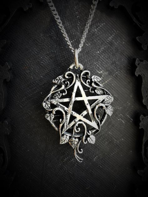 Pentagram Necklace, Pentagram Pendant, Magic Gift, Wiccan Jewelry, Heart Shaped Pendant Necklace, Gothic Necklace, Heart Shape Pendant, Geometric Jewelry, Memorial Jewelry