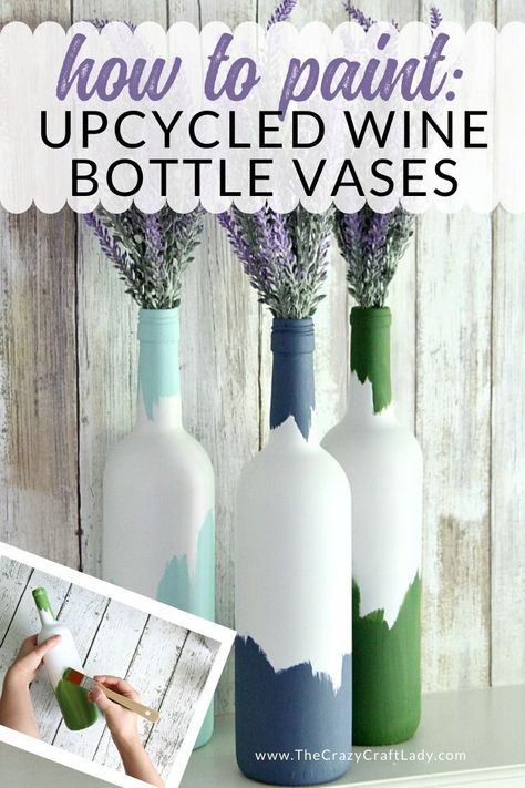 How to paint wine bottles to make beautiful vases. Upcycled wine bottle craft. Green Wine Bottle Crafts Diy, Paint Wine Bottles, Decorative Wine Bottles, Upcycled Wine Bottles, Wine Bottle Craft, Beer Bottle Art, Upcycle Crafts, Wine Bottle Vases, Bottle Vases