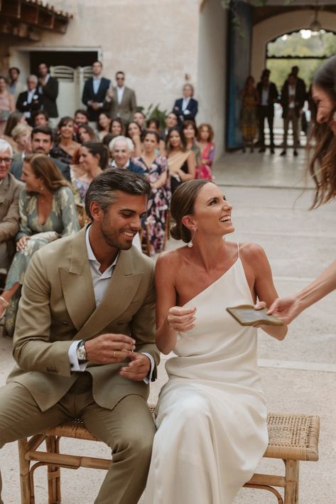 La boda en Mallorca de Victoria y Javier: la magia de una celebración nupcial al más puro estilo mediterráneo | Vogue España Halter Evening Dress, French Wedding, Minimalist Wedding, Chic Wedding, Bride Dress, Bride Groom, Wedding Inspo, Dream Wedding, Evening Dresses