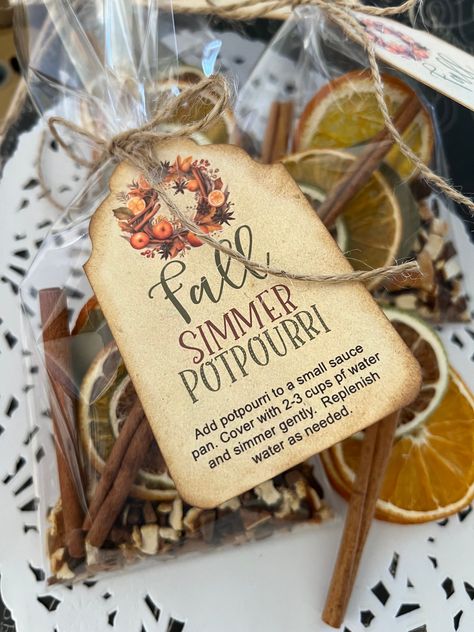 Thank You Gifts Fall Theme, Thanksgiving Themed Gifts, Fall Birthday Party Favors For Adults, Teacher Appreciation Gifts Homemade, Fall Marketing Gifts, Simmer Pot Favors, Simmer Kits, Thanksgiving Party Favors For Adults, Fall Gifts For Coworkers