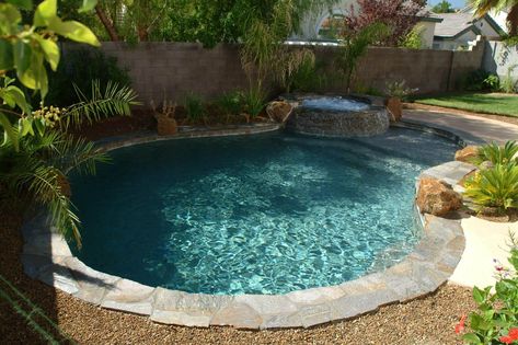 Pool Backyard Ideas, Piscina Laguna, Small Pool Backyard, California Pools, Pools For Small Yards, Freeform Pools, Kleiner Pool Design, Plunge Pools, Air Mancur