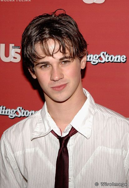 Connor Paolo <3 Eric Van Der Woodsen, Connor Paolo, Smash Board, Prettiest Celebrities, Xoxo Gossip, Gossip Girls, Celeb Crush, Gossip Girl Fashion, Dear Future Husband