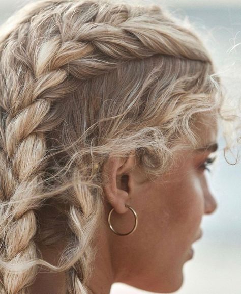 Hairstyles Braids Aesthetic, Beach Girl Hair, Braids Aesthetic, Daena Targaryen, Beach Tumblr, Beach Preppy, Preppy Hairstyles, Salty Blonde, Hair Due