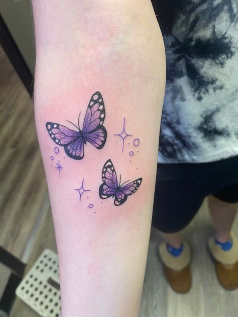 Butterfly Tats, Heart With Wings Tattoo, Purple Butterfly Tattoo, Purple Tattoos, Butterfly Hand Tattoo, Flying Tattoo, Ear Tattoo Ideas, Pink Tattoo, Flower Wrist Tattoos