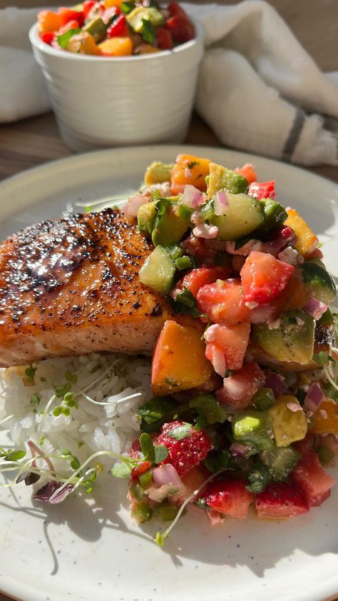 When a meal looks this good but takes minutes to prepare-GAME ON! BLACKENED SALMON with a FETA PEACH STRAWBERRY SALSA 😋 I maybe a little… | Instagram Salmon With Feta, Bake Salmon, Salmon Filets, Best Salmon, Strawberry Salsa, Peach Strawberry, Blackened Salmon, Persian Cucumber, Seared Salmon