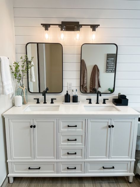 Black Bathroom Fixtures, Black Bathroom Light, Farmhouse Bathroom Vanity, Modern Farmhouse Bathroom, Double Vanity Bathroom, White Vanity Bathroom, Bathroom Remodel Designs, Bathroom Remodel Shower, Mirror Design