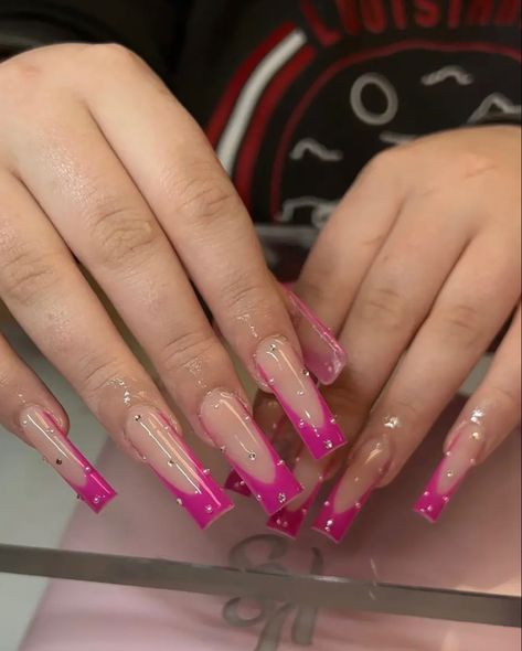 Fushia Pink Nails With Design, Hot Pink French Tip Nails With Design, Pink Nail Designs Birthday, Hot Pink Medium Nails, Fuchsia Acrylic Nails, Fuschia Pink Nail Designs, Hot Pink Prom Nails Acrylic, Magenta Nail Ideas, Birthday Set Nails Medium