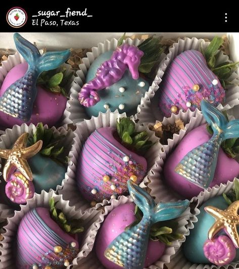 Mermaid Strawberries, Underwater Theme Party, Chocolate Dipped Treats, Mermaid Theme Birthday Party, Underwater Theme, Mermaid Baby Showers, Mermaid Theme Birthday, Baby Mermaid, Mermaid Theme