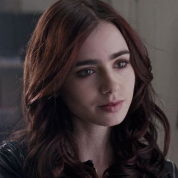 Clary Fray Lily Collins, Lily Collins Makeup, Clary Fairchild, Clary Fray, City Of Bones, Spider Woman, Lily Collins, Gothic Girls, Book Girl