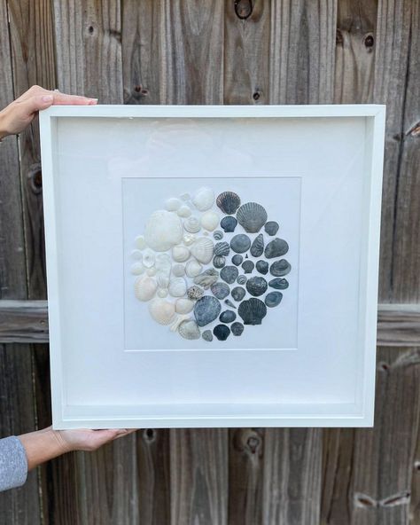 Tranquility Seashore | Seashore Artwork- #art #Beach #Seashore #Tranquility Check more at https://howcandothis.com/diyideas/tranquility-seashore-seashore-artwork/ Shell Decorating Ideas, Beach Art Diy, Shell Gifts, Sand Dollar Art, Broken Glass Crafts, Seashell Art Diy, Shell Artwork, Shell Yeah, Shell Ideas