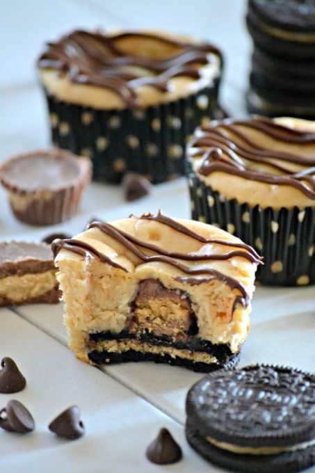 Vegan Peanut Butter Cups, Peanut Butter Cup Cheesecake, Healthy Peanut Butter Cups, Peanut Butter Cups Recipe, Reese's Peanut Butter Cup, Homemade Peanut Butter Cups, Sugar Free Peanut Butter, Mini Cheesecake Recipes, Peanut Butter Cup Cookies